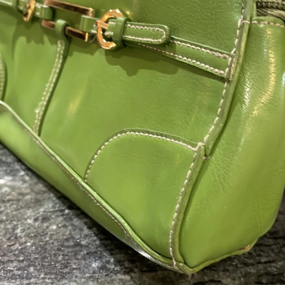 This is a beautiful green and gold mini Mcklien bag - Picture 4 of 10